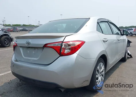 2018 Toyota Corolla Le z USA, uszkodzony, nr VIN 2T1BURHE9JC067155